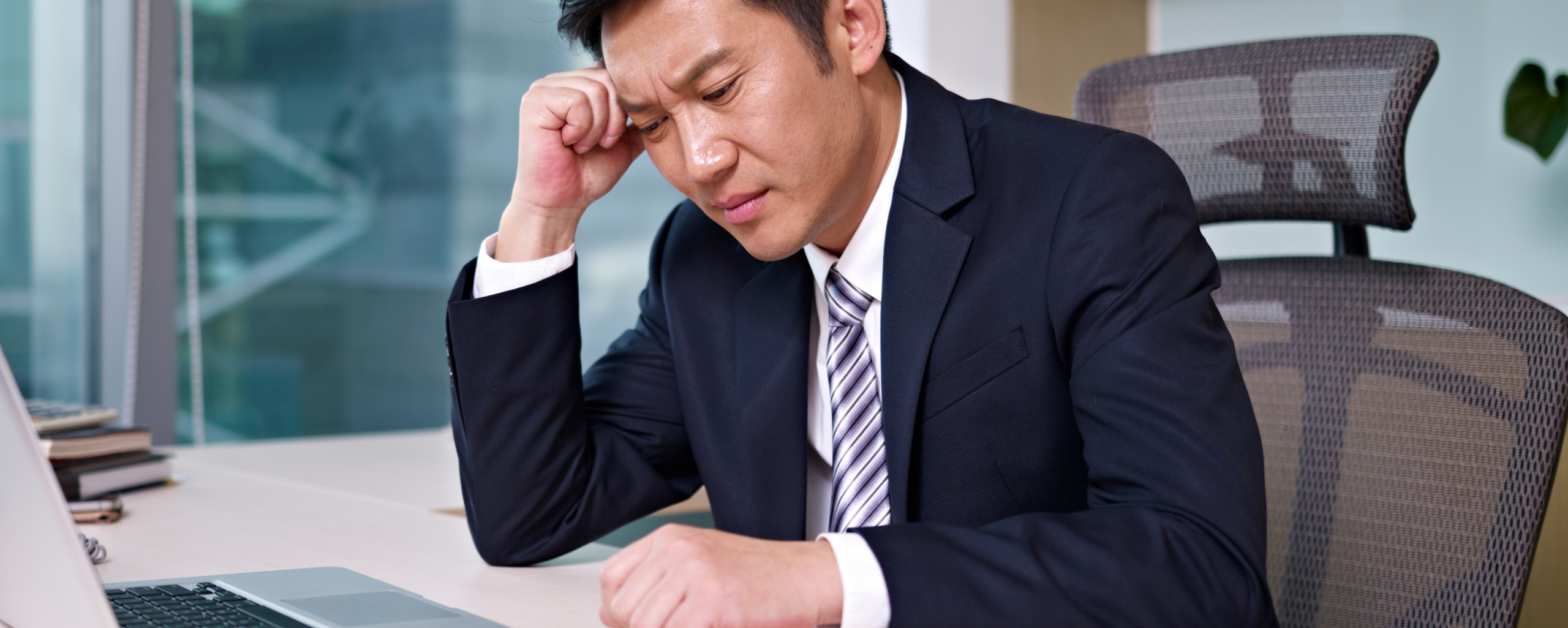 How do I choose the right licensed money lender?
