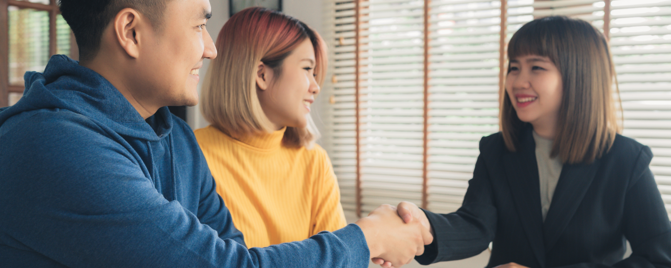 What are legal or licensed money lenders in Singapore?